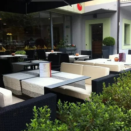 Hotel Ristorante Pomodoro