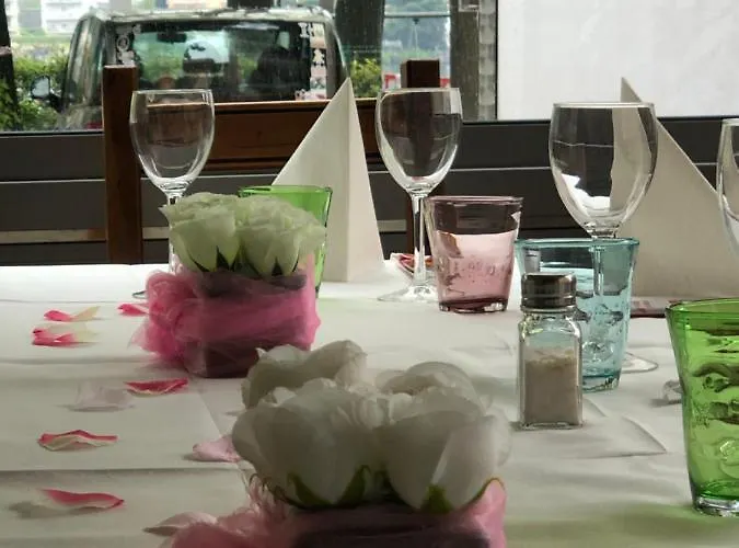 Ristorante Pomodoro 3* オメーニャ