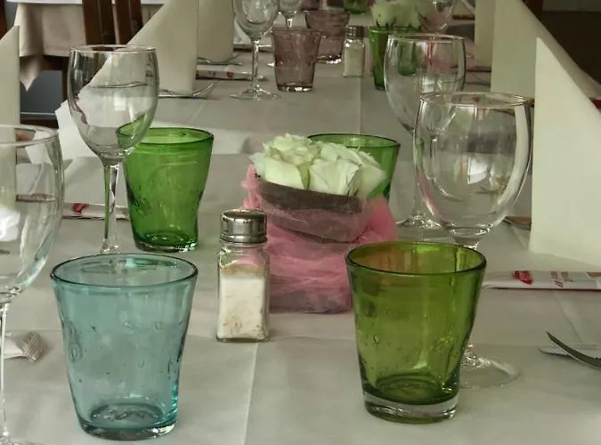 Ristorante Pomodoro ホテル オメーニャ