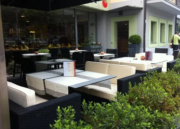 ホテル Ristorante Pomodoro